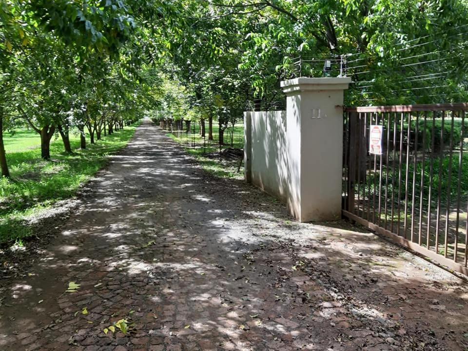 Green Willows Guest House Skeerpoort Екстериор снимка